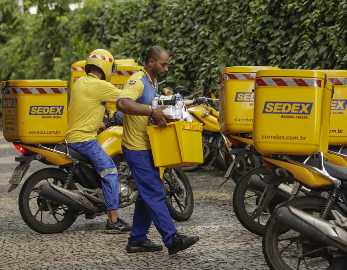 Correios: ATUALIZAÇÕES IMPORTANTES do concurso de 3.200 vagas para MÉDIO e SUPERIOR; veja!