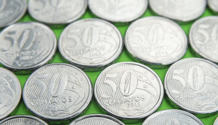 Moeda de 50 centavos de 1998 pode valer até R$ 150 dependendo da conservação e erros.