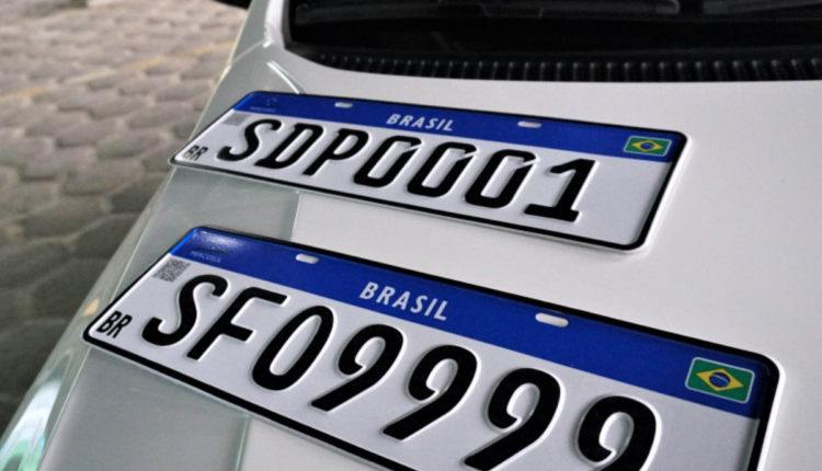 Comunicado importante para brasileiros com veículos com placas finais 3 e 4