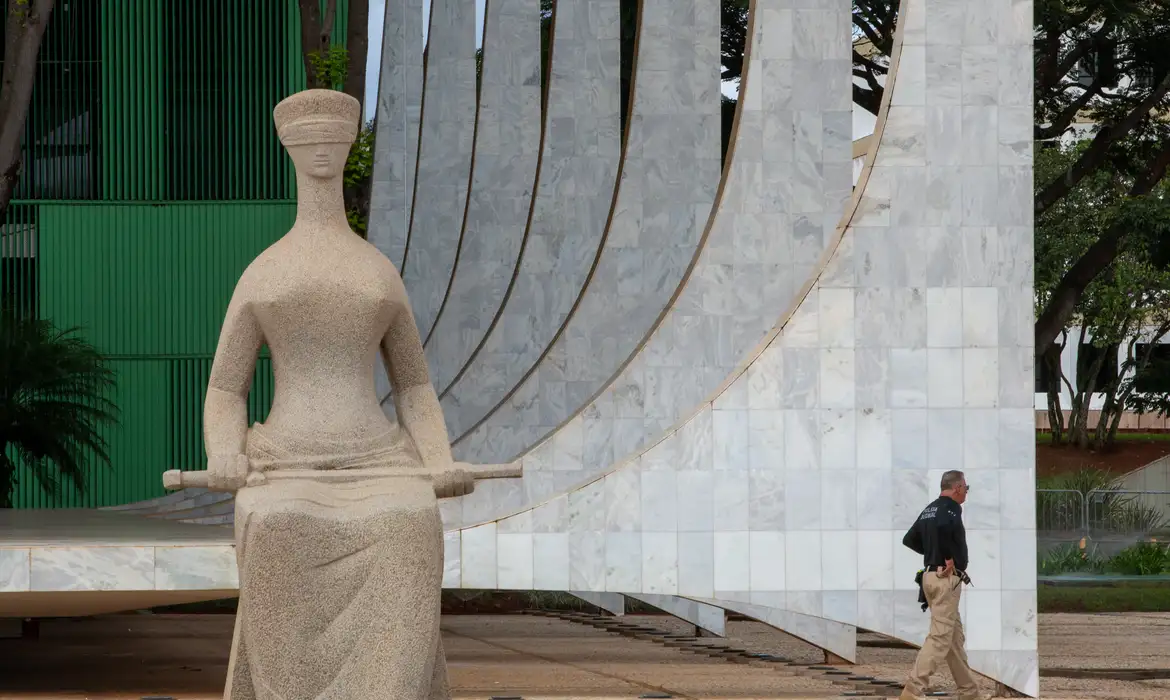 STF decide impedir pagamentos de benefícios às vésperas das eleições; Bolsa Família está em risco?