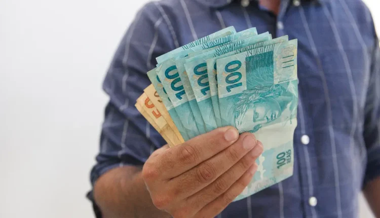 Congelamento de R$ 15 bilhões deve atingir ESTE programa social em 2024