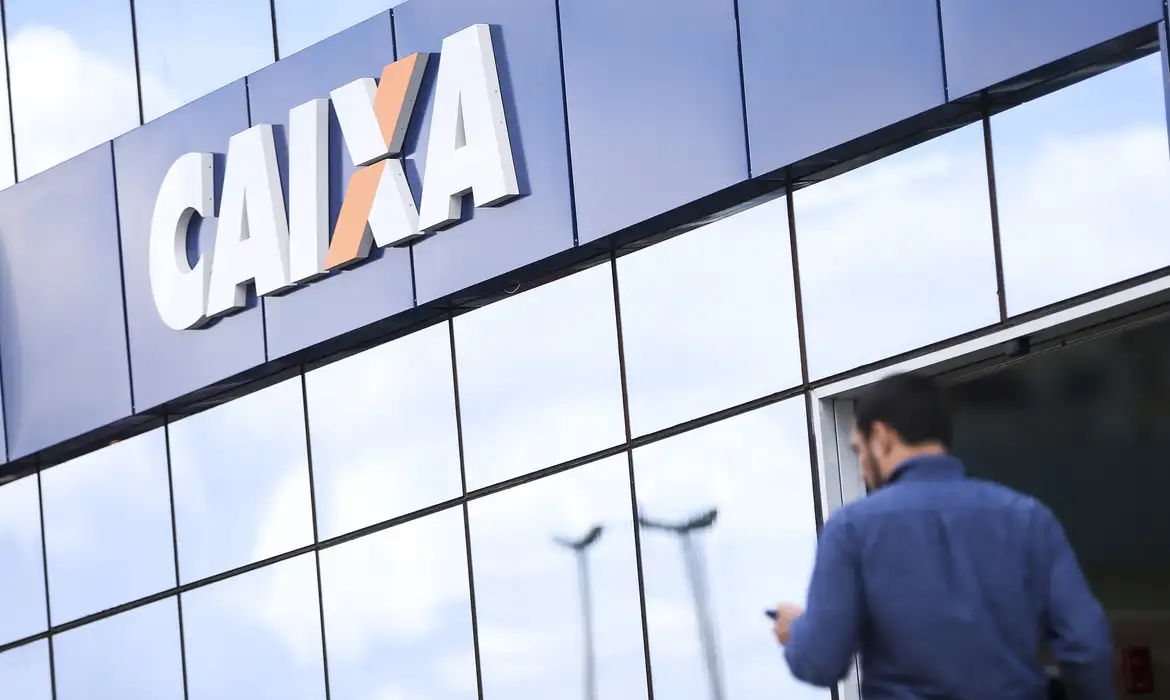 FGTS: Caixa anuncia distribuição de lucro bilionário; veja como receber