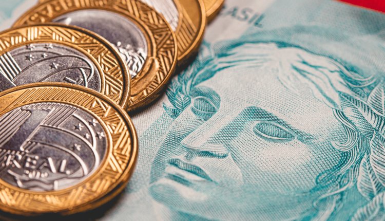 A moeda de 1 real de Juscelino Kubitschek pode valer até R$ 250 entre colecionadores.