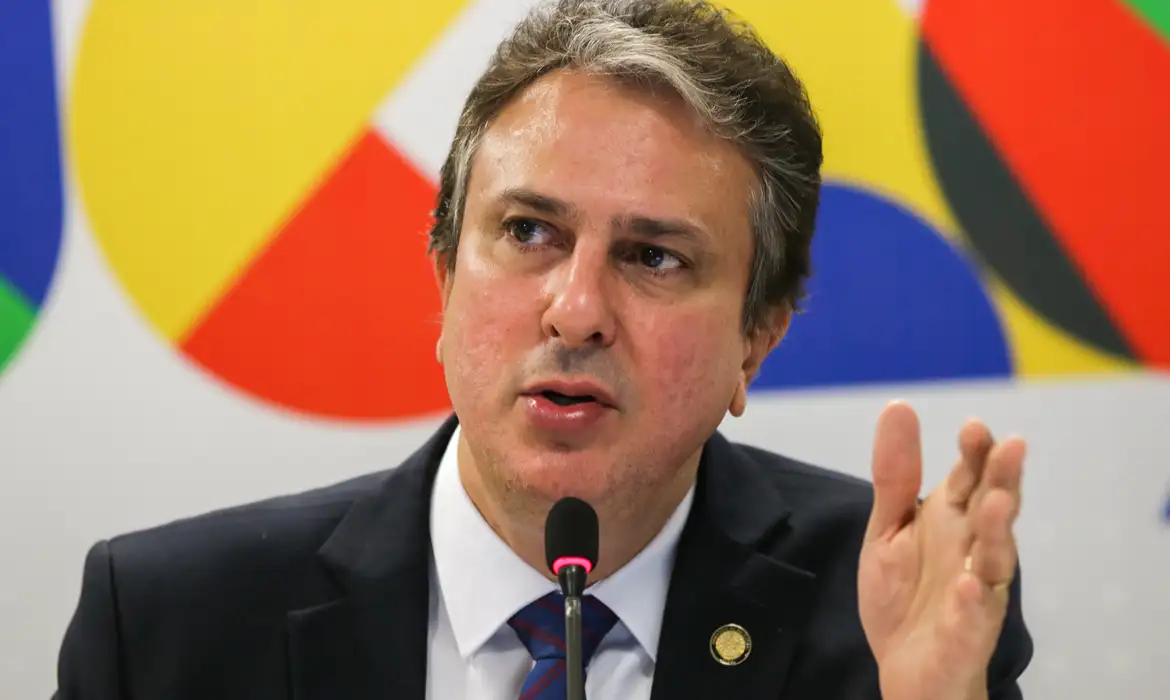 URGENTE: ministro anuncia ampliação do Pé-de-meia para NOVO público