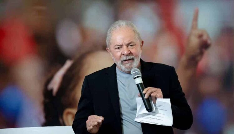 Bolsa Família: Lula toma NOVA decisão sobre cartão do programa e surpreende usuários