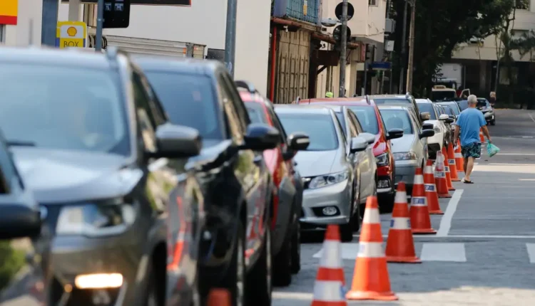 Os Criminosos Realizam Buscas de Dados Utilizando o Número da Placa do Automóvel. Imagem: Agência Brasil.