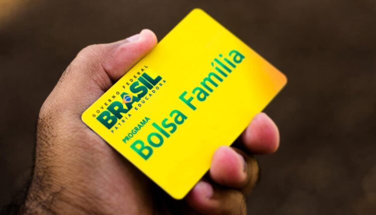 COMEÇOU: Veja quem recebe Bolsa Família nesta sexta-feira (18/10)