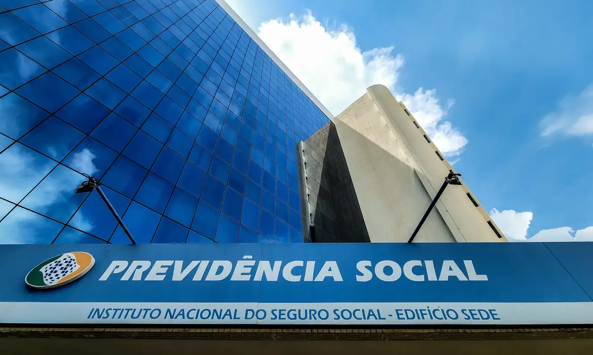 Projeto inclui NOVA doença no grupo de isenção do Imposto de Renda; confira lista atualizada