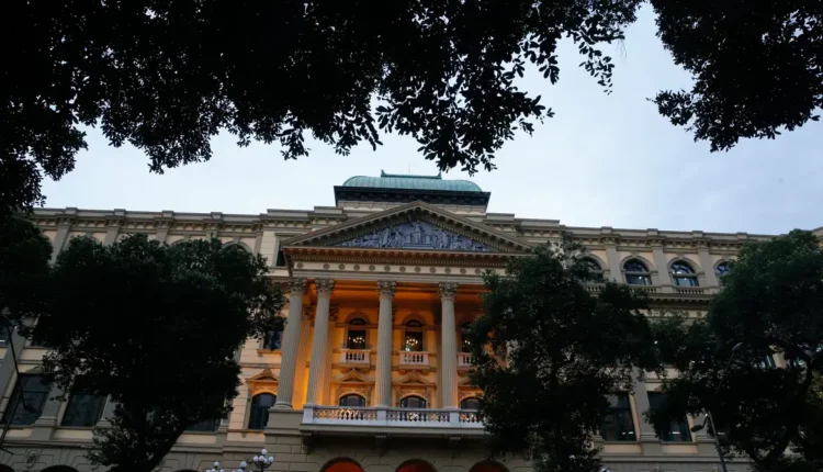 Somente Após a Autorização do Governo Federal, os Preparativos Para a Seleção Poderão Ser Iniciados. Imagem: Agência Brasil.