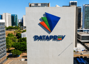 Fachada da Dataprev em Brasília, empresa responsável pelo concurso com 1.823 vagas e salários de até R$ 10.685,44.