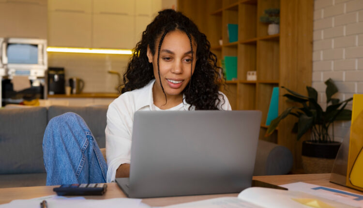 Veja como funciona a realização de provas online nos concursos públicos