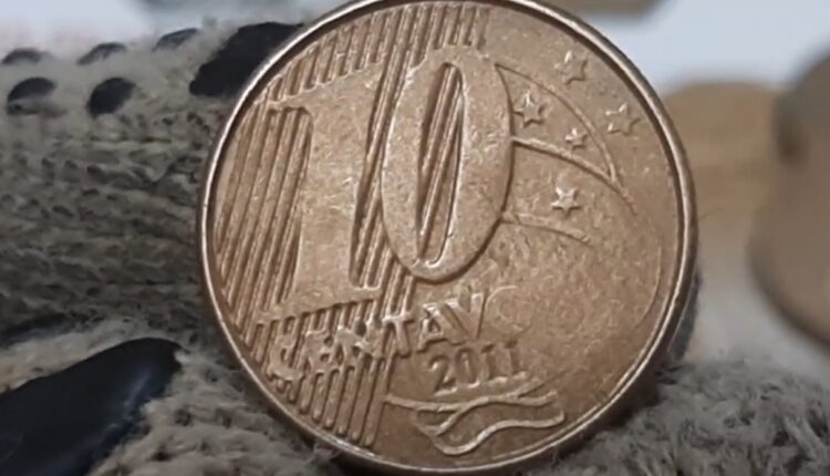 Moeda 10 centavos com ausência de letra