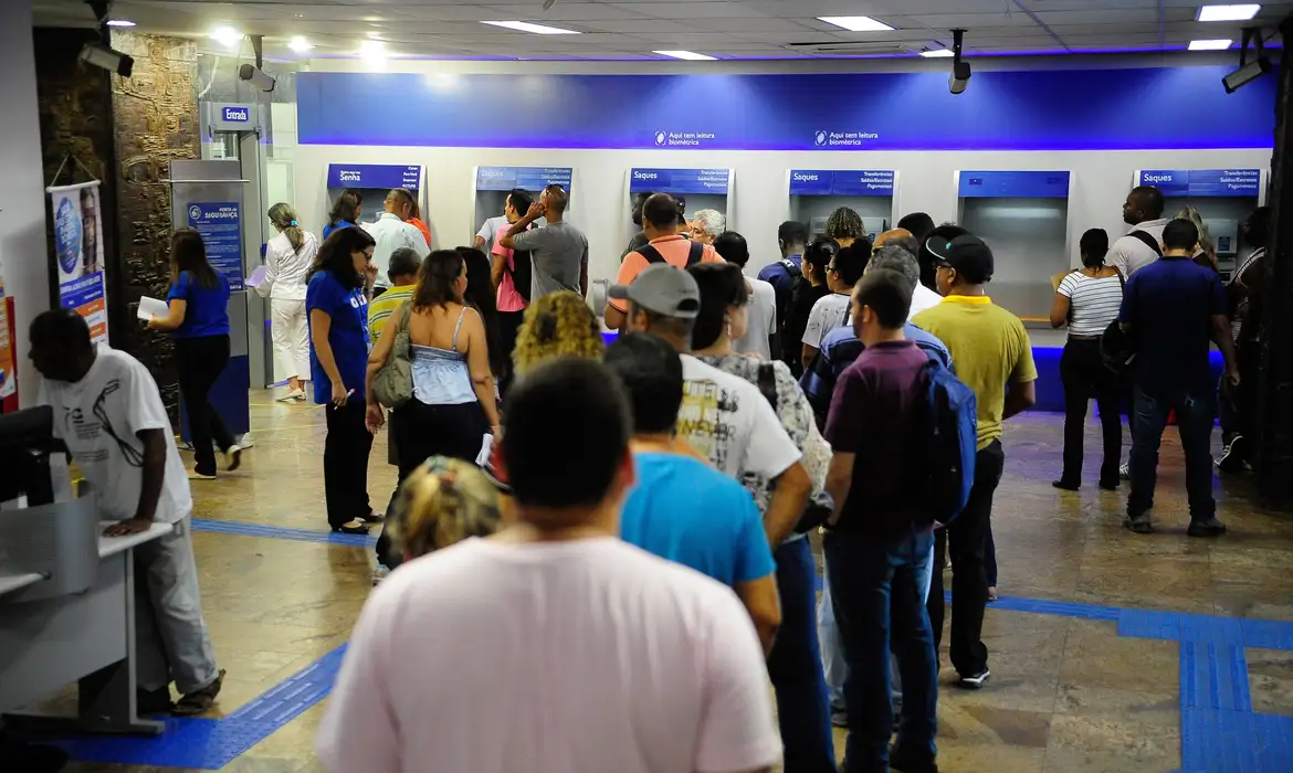 URGENTE: Haddad confirma que poderá anunciar corte em benefícios nesta semana