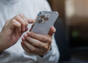 Conheça a NOVA FORMA de proteger seu celular de roubos e furtos neste final de ano