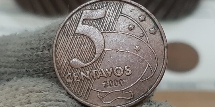 Simples ou rara? O valor surpreendente das moedas de 5 centavos de 2000