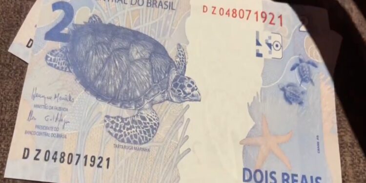 Cédula de 2 reais fabricada na Suécia