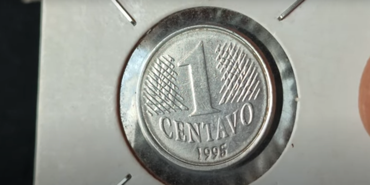 Moeda de 1 centavo de 1995, uma raridade que pode valer até R$ 650 dependendo das condições e erros de cunhagem.