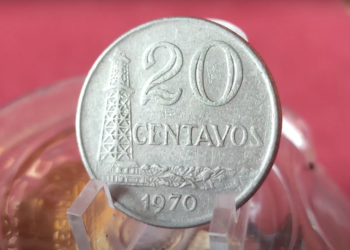 Moeda de 20 centavos de 1970 com torre petrolífera – item raro da numismática brasileira