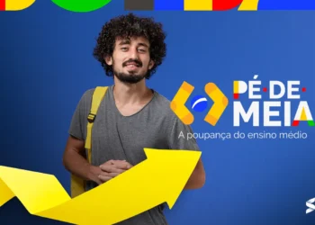 Estudante com mochila sorrindo, em destaque, com o logo do Pé-de-Meia e uma seta amarela, representando a poupança do ensino médio