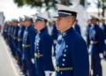 Grupo de militares da Aeronáutica em formação.