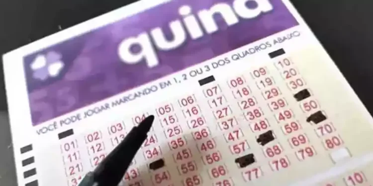 Bilhete da Quina com números destacados, pronto para ser apostado