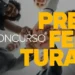 Grupo de pessoas unindo os punhos, representando união e colaboração no concurso da Prefeitura.