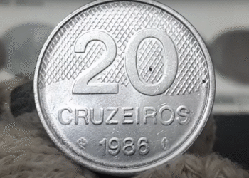 Moeda de 20 Cruzeiros de 1986 com erro de cunhagem visível no reverso.