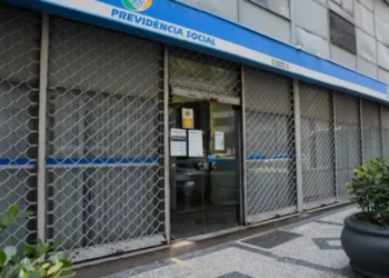 13º antecipado do INSS começa a cair na conta; veja quem recebe HOJE (24/04)