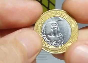 Lista de moedas com o reverso invertido que valem mais de R$ 100 cada uma