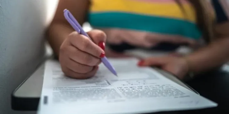 Edital publicado: Paraíba abre 2 mil vagas em concurso para professor com salários de quase R$ 7 mil