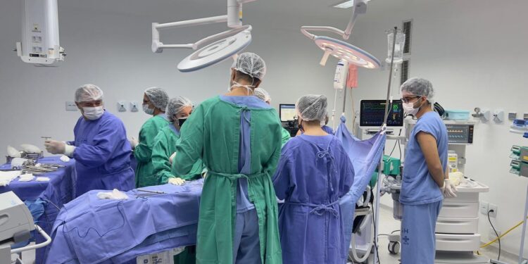 Prefeitura de BH lança concurso com quase 600 vagas na saúde; veja detalhes