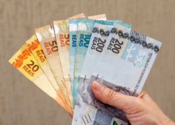 Vale a pena trabalhar no mercado financeiro? Veja o salário médio de quem opta por esse trabalho