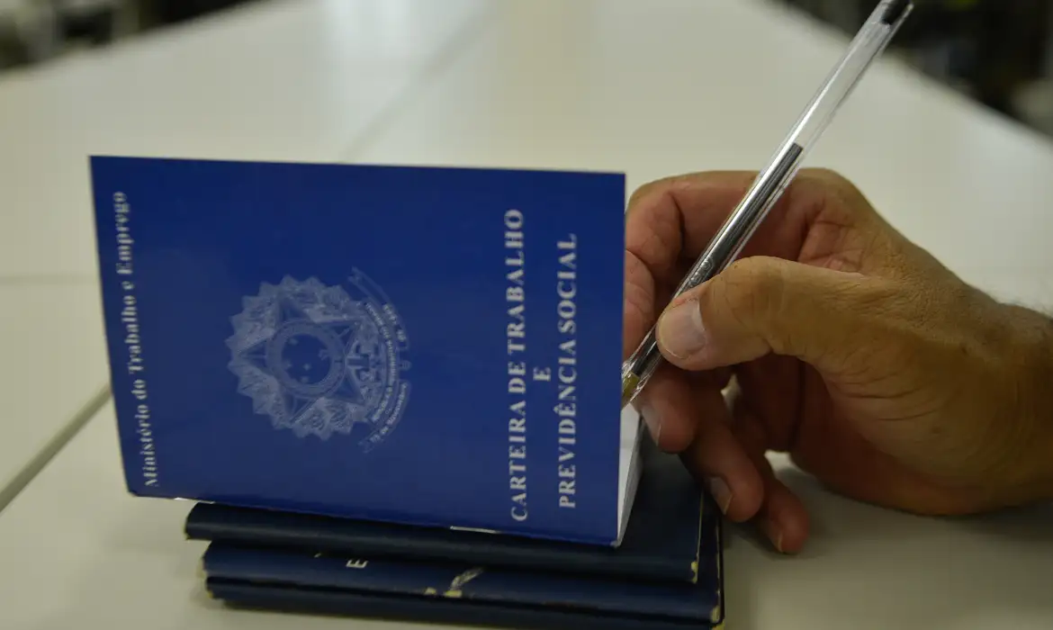 Se eu conseguir emprego, vou perder Bolsa Família em abril? Ministro explica Se eu conseguir emprego, vou perder Bolsa Família em abril? Ministro explica