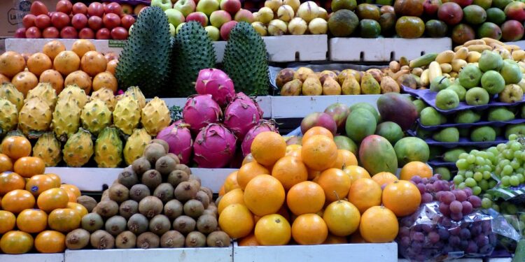 Como escolher frutas no supermercado: veja o guia definitivo