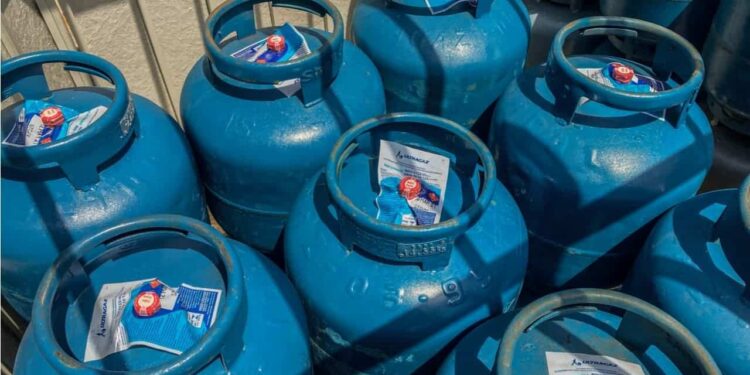 Contagem regressiva: veja quem poderá receber o Auxílio-gás nacional em abril