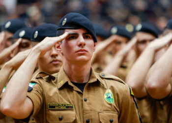 Quer vestir farda? Paraná abre concursos para PM e Bombeiros com 2,6 mil vagas; veja detalhes