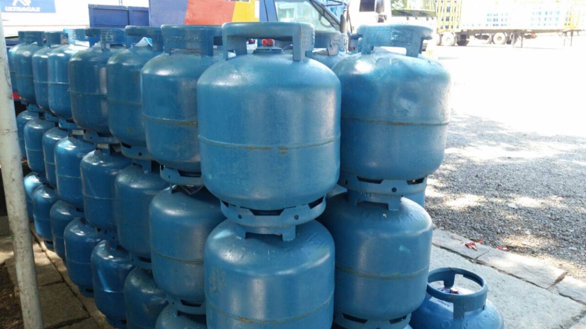 VAI VOLTAR: Bolsa Família retoma pagamentos nesta terça (15/04); veja quem recebe VAI VOLTAR: Bolsa Família retoma pagamentos nesta terça (15/04); veja quem recebe