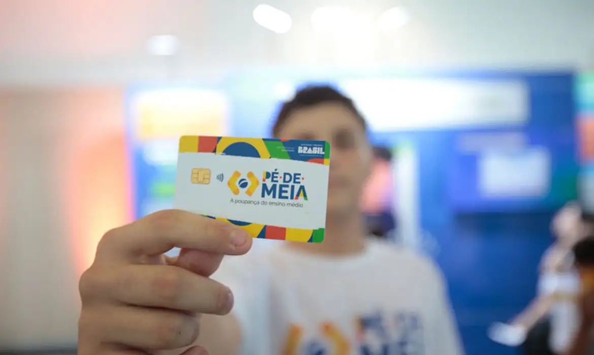 Pé-de-Meia libera nova parcela com bônus por frequência nesta semana. Veja calendários