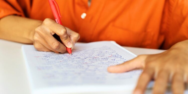 Novas vagas: governo atualiza situação de concursos e seleções para estágios; veja lista