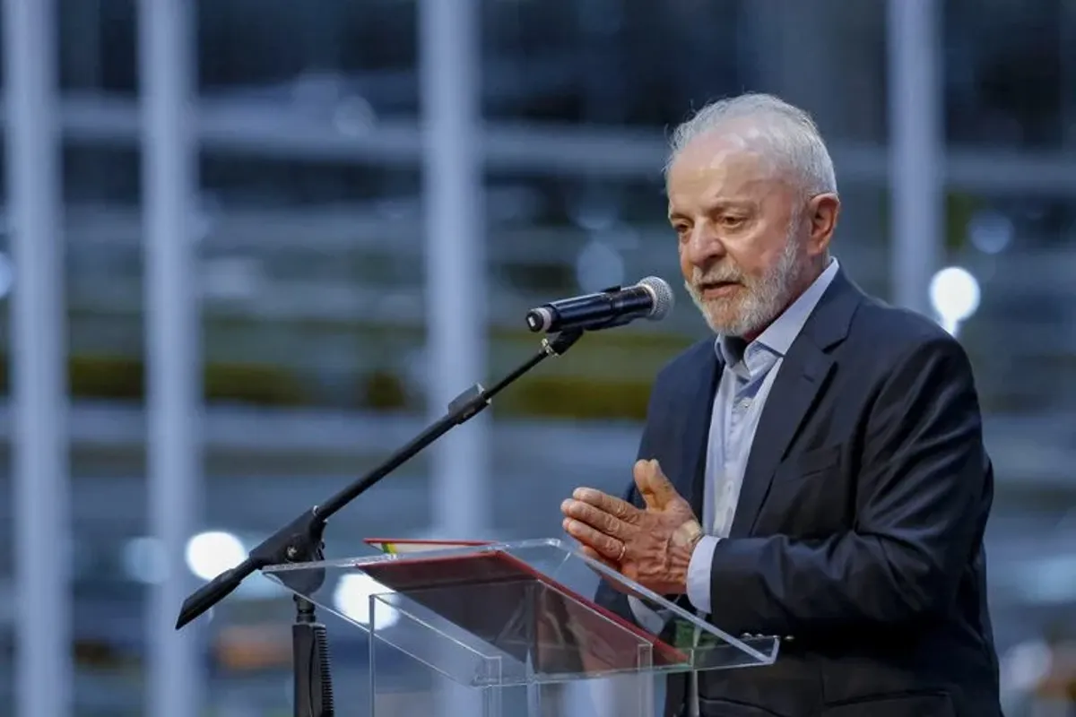 Autorização LOA 2025 Lula em discurso para sancionar a LOA 2025.