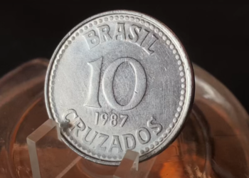 Moeda de 10 cruzados valiosa de 1987, possível erro de cunhagem