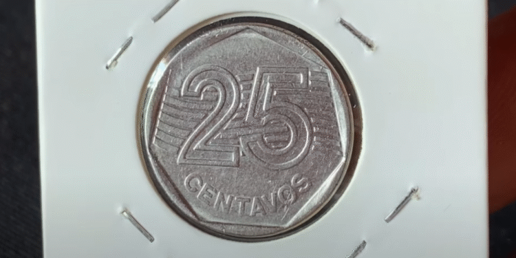 Moeda de 25 centavos com erro de cunhagem visível no design