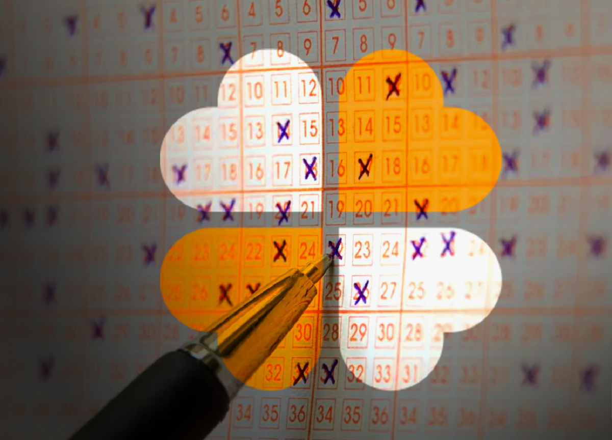 ilhetes de diferentes jogos de loteria da Caixa Econômica Federal Sorteio da Lotofácil.'