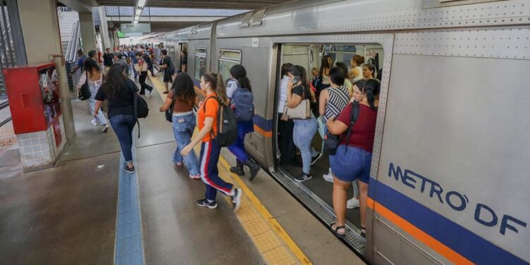 Concurso do Metrô DF volta aos trilhos: veja quando sai a banca e o que esperar da nova seleção