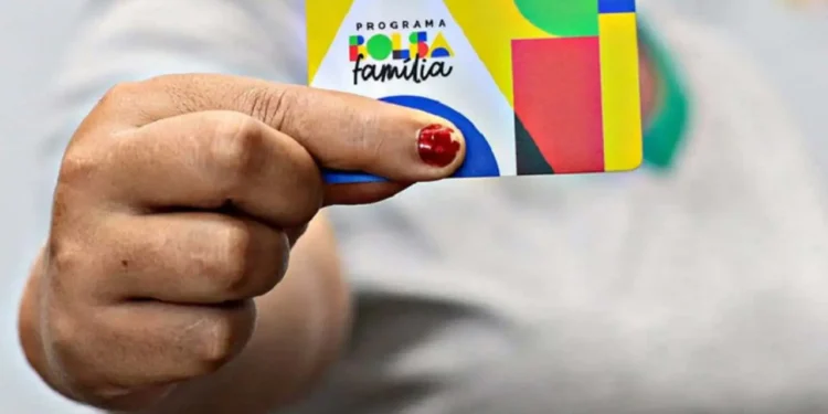 Promessa de R$ 700 no Bolsa Família? Ministro quebra o silêncio e revela a verdade