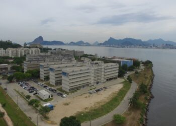 UFF libera concurso com salários de até R$ 5,9 mil e mais de 100 vagas; veja como garantir a sua