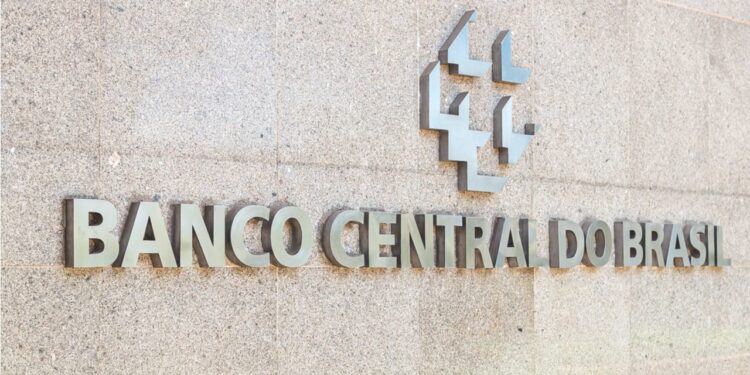 Banco Central à beira do colapso? Galípolo pressiona Lula por convocação de aprovados em concurso