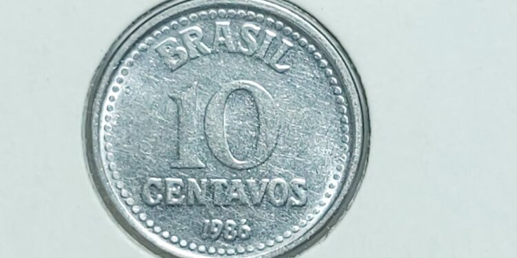 Moeda de 10 centavos de 1987 tem defeito raro; veja valores atualizados de 2025