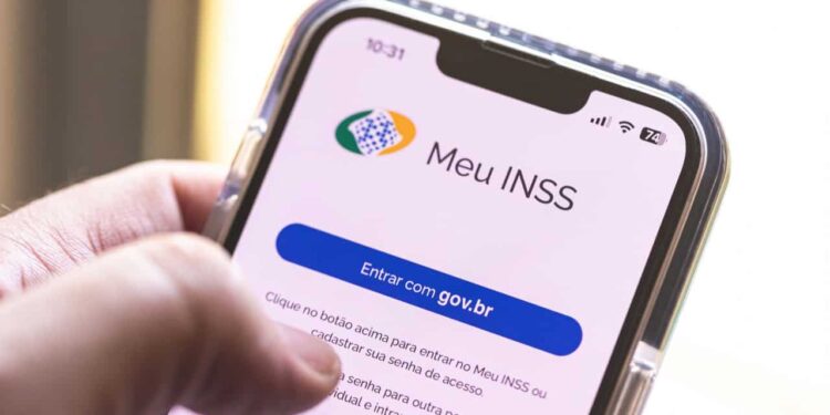 Devolução do INSS: veja como é a mensagem enviada na notificação do app
