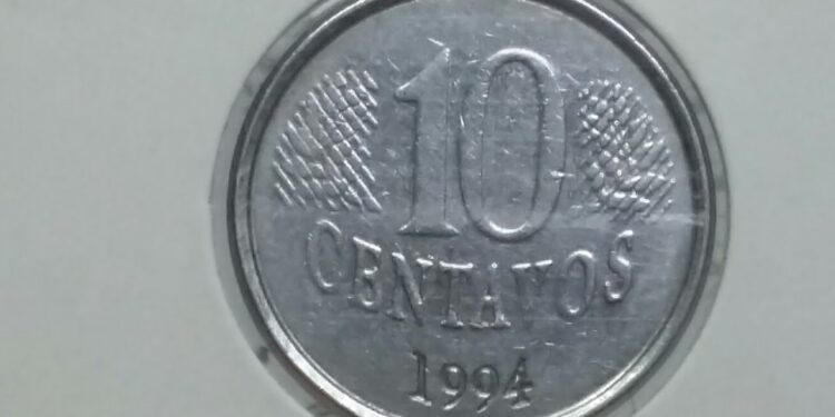 Moeda de 10 centavos com reverso horizontal é valiosa? Veja valores projetados